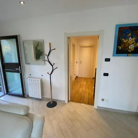 Holiday home Casa Motta - Great Apartment, Lakeview And Shared Pool Stresa